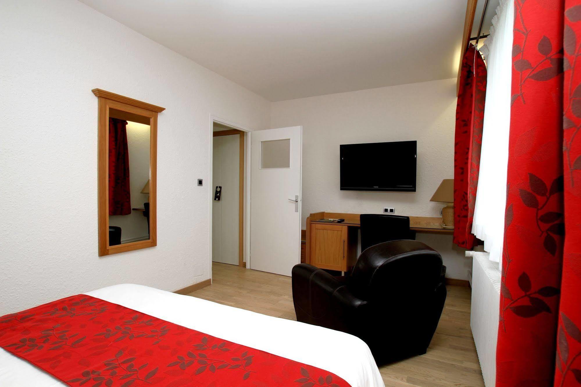 Logis Hotel Restaurant Spa Beau Site Luxeuil-les-Bains Exteriér fotografie