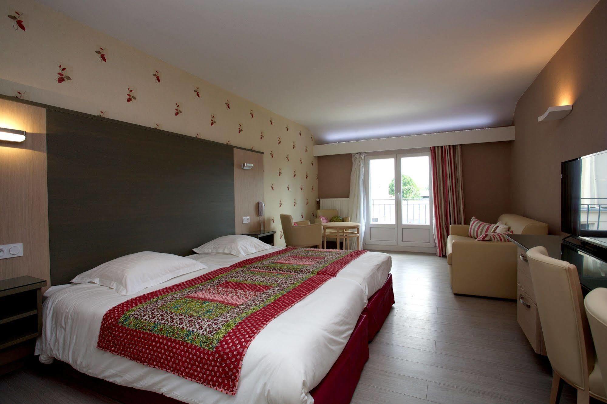 Logis Hotel Restaurant Spa Beau Site Luxeuil-les-Bains Exteriér fotografie