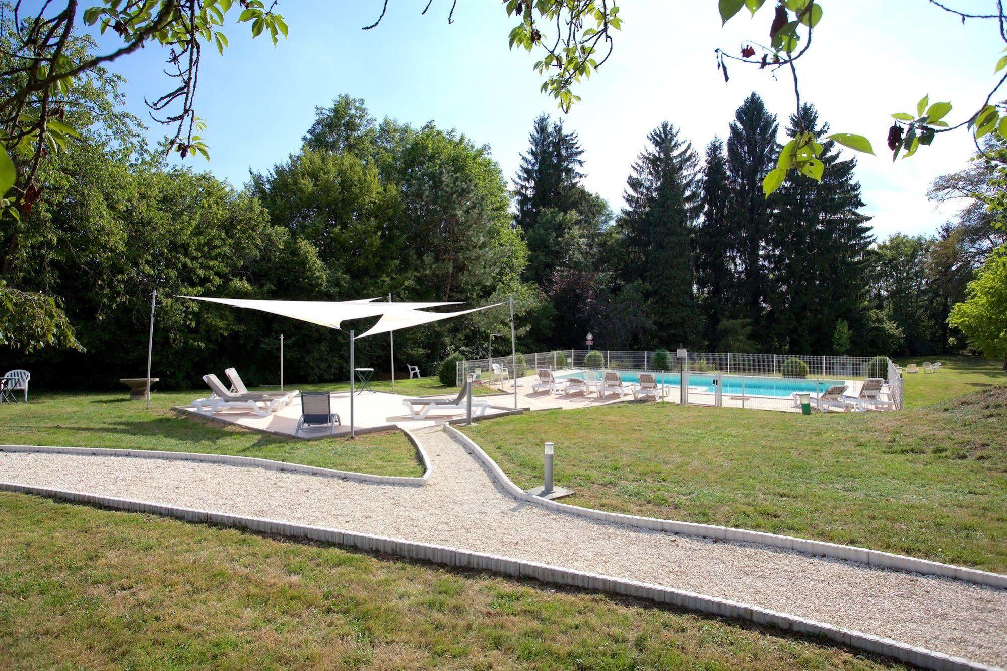 Logis Hotel Restaurant Spa Beau Site Luxeuil-les-Bains Exteriér fotografie