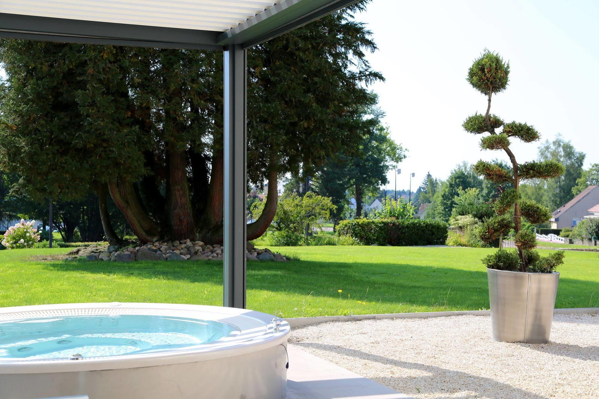 Logis Hotel Restaurant Spa Beau Site Luxeuil-les-Bains Exteriér fotografie